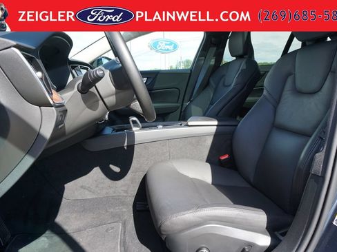 Used 2024 Volvo V60 B5 Cross Country Plus AWD/4WD image 17