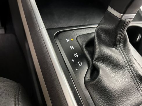 Used 2025 Kia Carnival FWD image 61