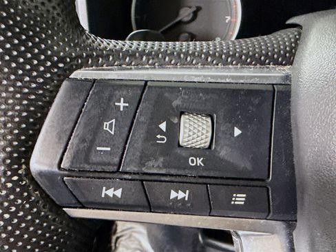 Used 2023 Mitsubishi Outlander SE image 14