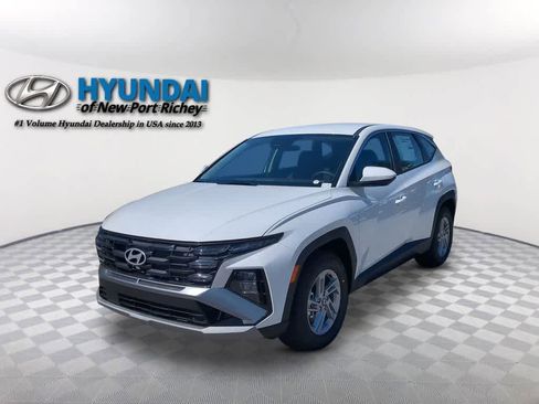 New 2026 Hyundai Tucson SE image 1
