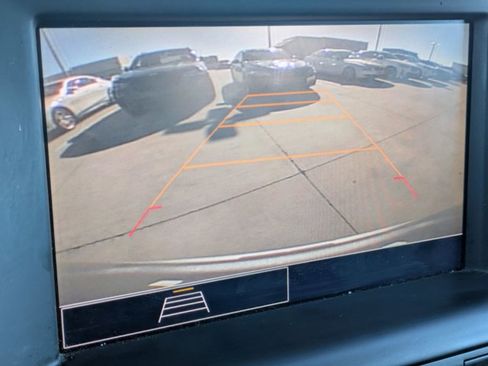 Used 2024 GMC Terrain SLE image 13