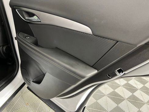 Used 2025 Buick Envision Sport Touring image 31