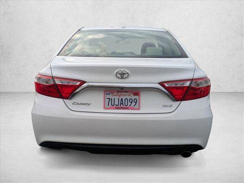 Used 2016 Toyota Camry XLE image 7