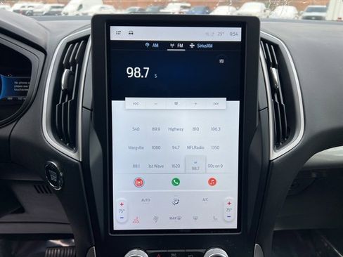 Used 2023 Ford Edge SEL image 29