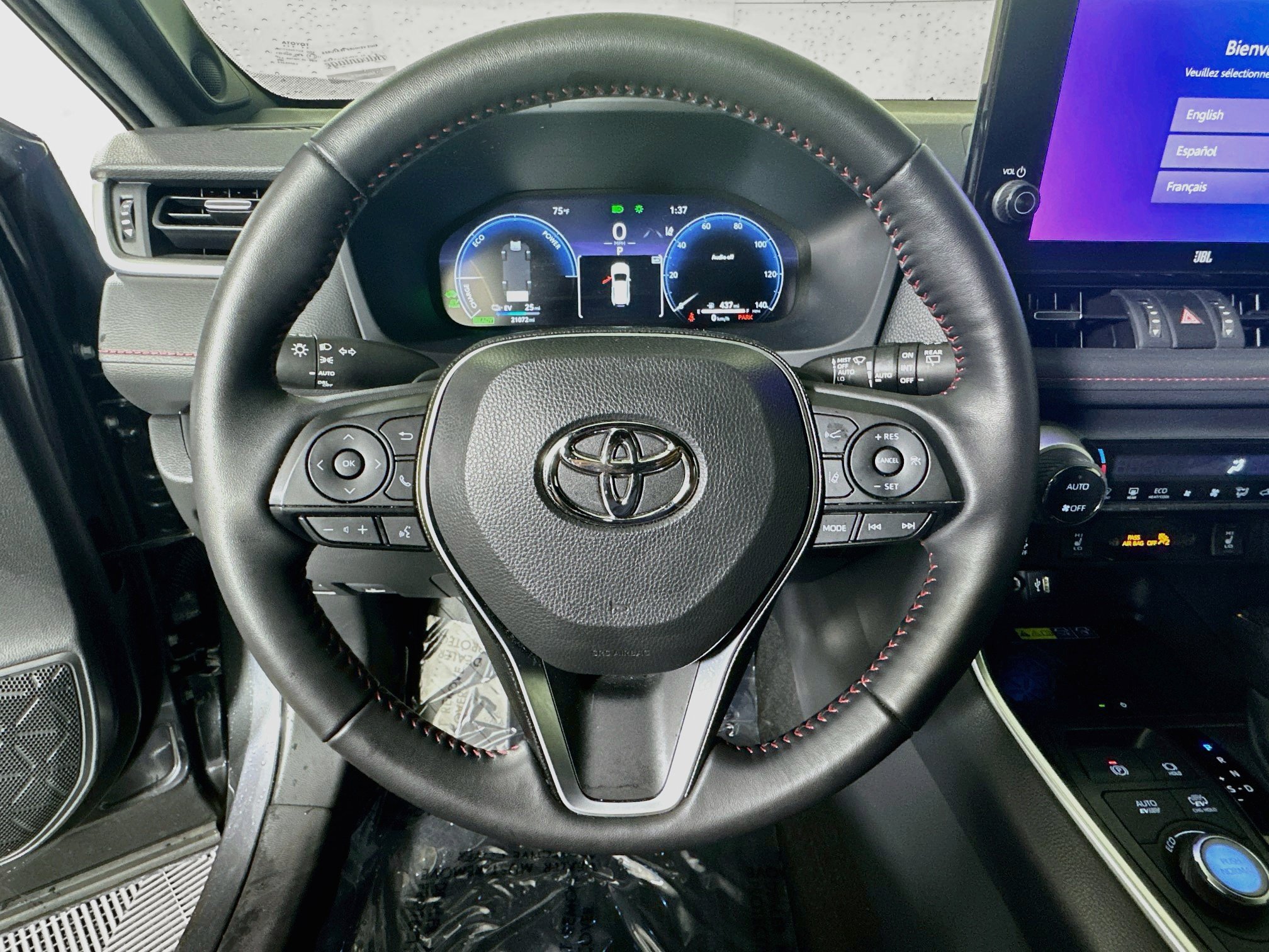 Certified 2025 Toyota RAV4 XSE w/ Weather Package AWD/4WD image 15