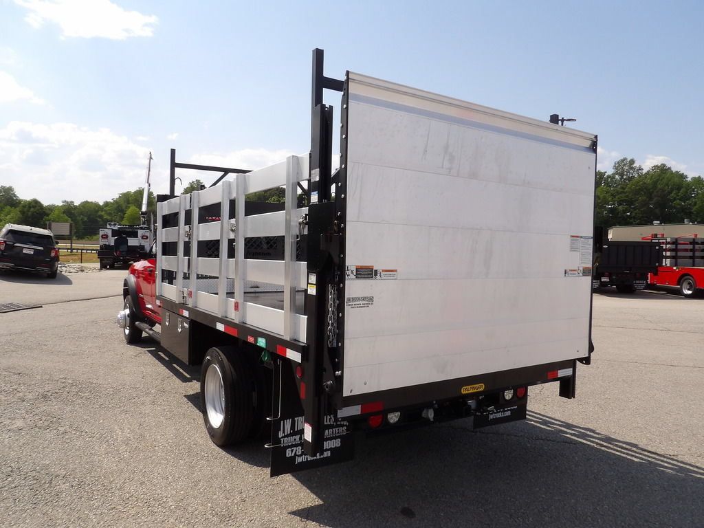 Used 2021 RAM 5500 Tradesman w/ Chrome Appearance Group RWD image 5