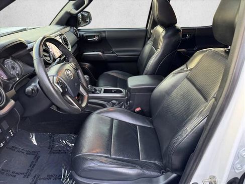 Certified 2020 Toyota Tacoma TRD Sport image 10