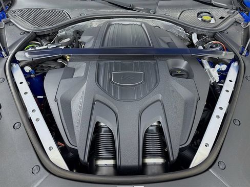 Certified 2025 Porsche Panamera RWD image 32