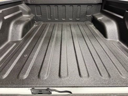 Used 2022 Jeep Gladiator Overland w/ Popular Equipment Package image 10