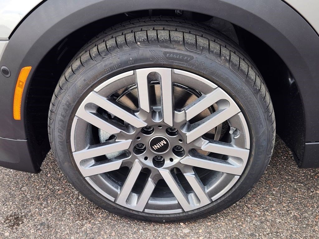 Used 2026 MINI Cooper 4-Door Hardtop FWD image 7
