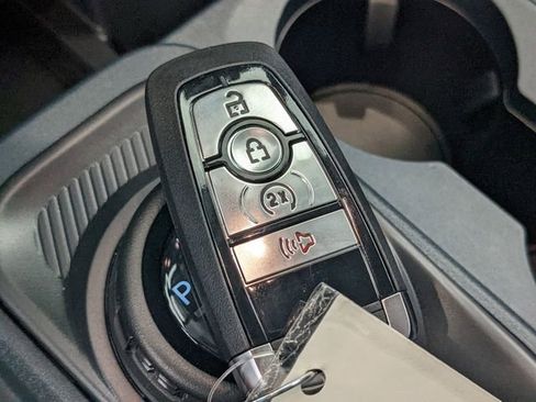 New 2025 Ford Maverick XLT w/ XLT Luxury Package image 14