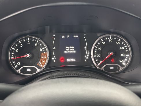 Used 2023 Jeep Renegade Latitude image 27