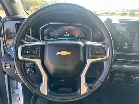 Used 2024 Chevrolet Silverado 2500 LT image 26