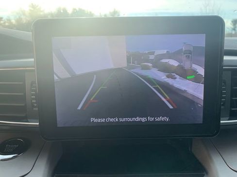 Used 2023 Ford Explorer XLT w/ Equipment Group 202A image 27