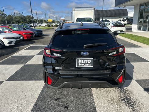 Used 2025 Subaru Crosstrek 2.5i Premium AWD/4WD image 4