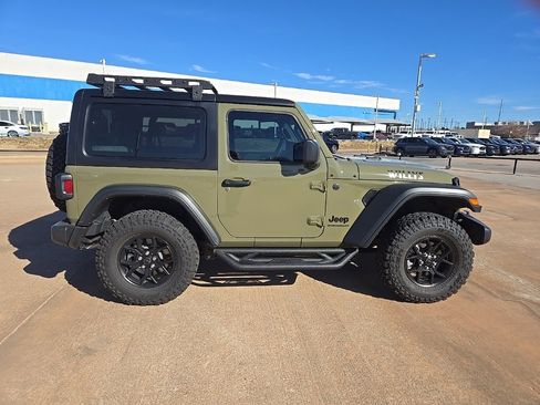 Used 2025 Jeep Wrangler Willys image 4