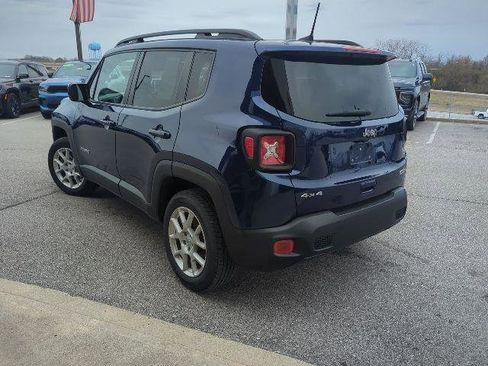 Certified 2019 Jeep Renegade Latitude w/ Cold Weather Group AWD/4WD image 25