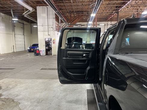 Used 2015 RAM 1500 Sport w/ Convenience Group AWD/4WD image 23