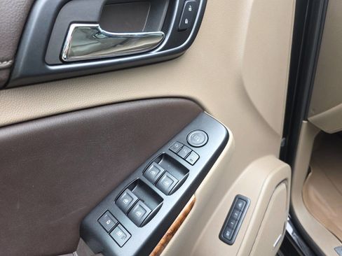 Used 2015 Chevrolet Tahoe LTZ image 11