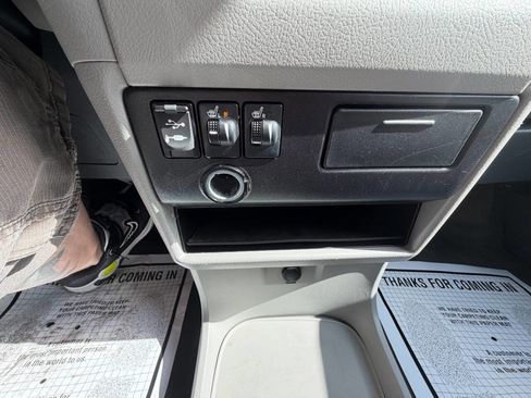 Used 2016 Toyota Sienna XLE image 26