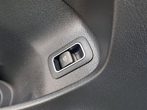 Used 2022 Mercedes-Benz A 220 image 28