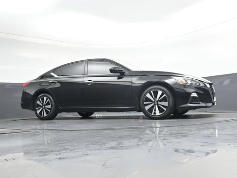 Used 2022 Nissan Altima 2.5 SV FWD image 33