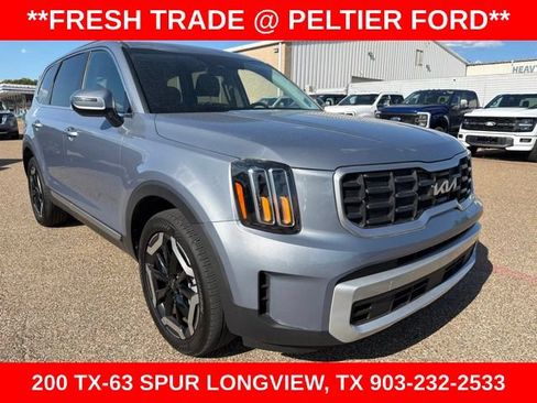 Used 2025 Kia Telluride S FWD image 1
