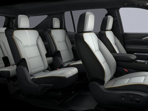 New 2026 Chevrolet Traverse High Country w/ LPO, Floor Liner Package image 33