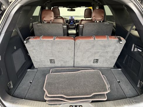 Used 2022 Ford Explorer Platinum w/ Equipment Group 601A image 54