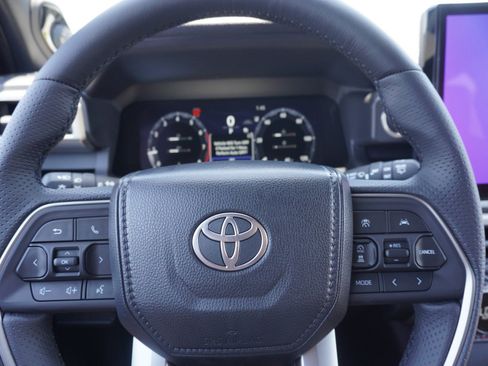 New 2026 Toyota 4Runner Limited AWD/4WD image 23