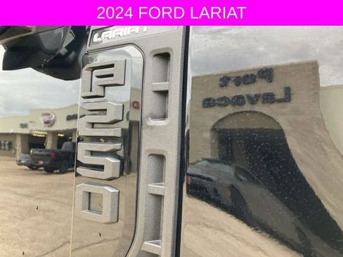 Used 2024 Ford F250 Lariat w/ Sport Appearance Package image 12