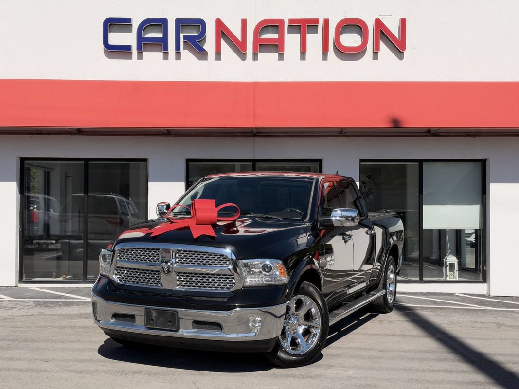 Used 2017 RAM 1500 Laramie w/ Convenience Group AWD/4WD image 2
