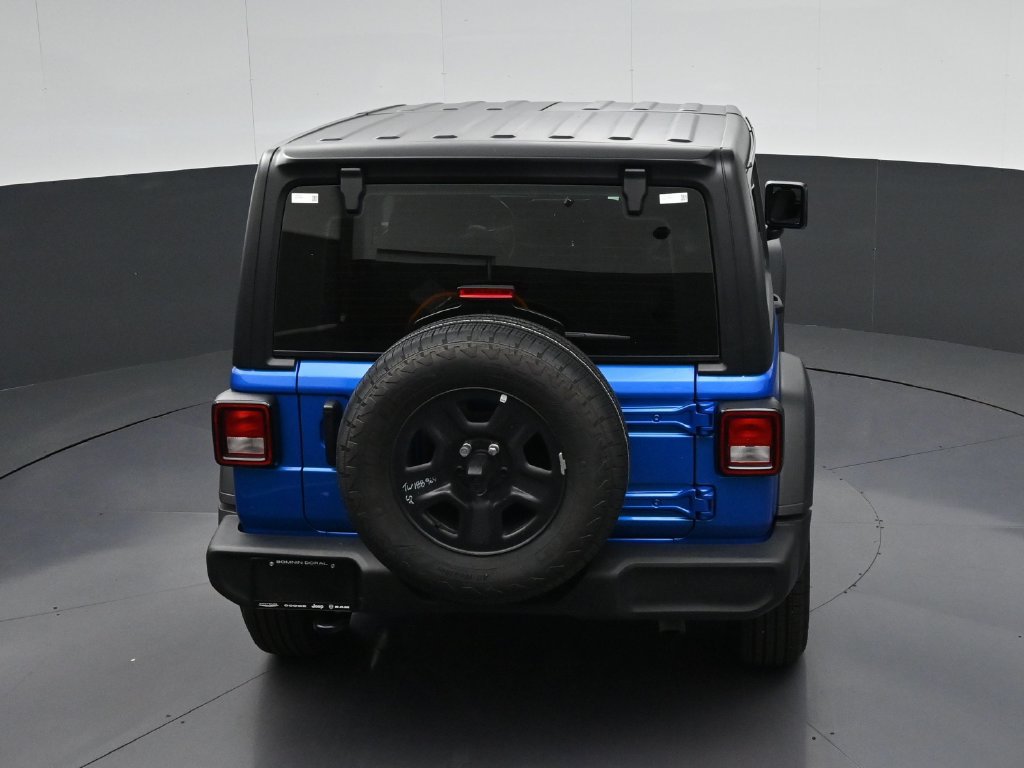 Used 2026 Jeep Wrangler Sport AWD/4WD image 16