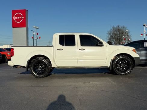 Used 2018 Nissan Frontier SV w/ Value Truck Package image 2