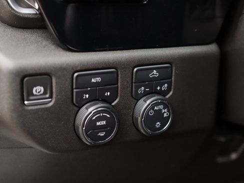 Used 2023 Chevrolet Silverado 1500 LT image 10