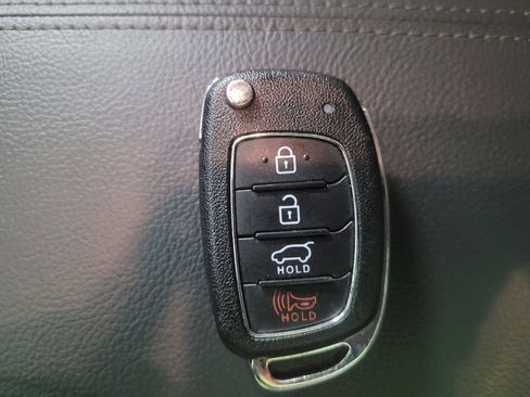 Used 2018 Hyundai Santa Fe Sport FWD image 32