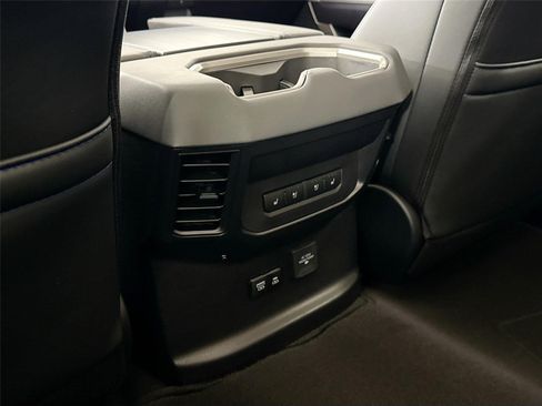 New 2026 Toyota Tundra Platinum AWD/4WD image 39