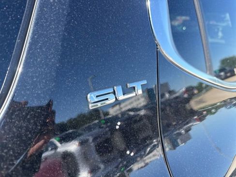 Used 2019 GMC Acadia SLT FWD image 4