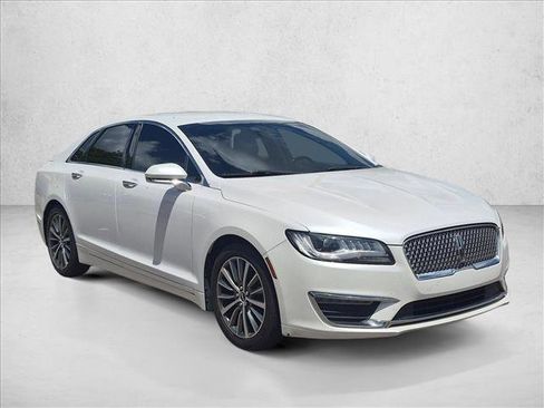 Used 2019 Lincoln MKZ Premiere FWD image 3
