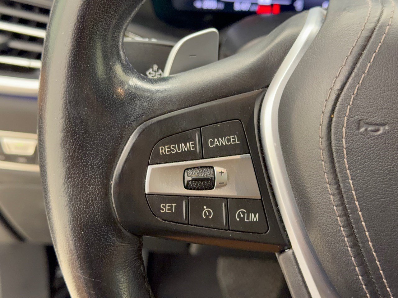 Used 2019 BMW X5 xDrive40i w/ Convenience Package AWD/4WD image 18