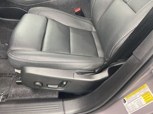 Used 2026 Volvo XC40 B5 Plus w/ Protection Package Premier AWD/4WD image 14