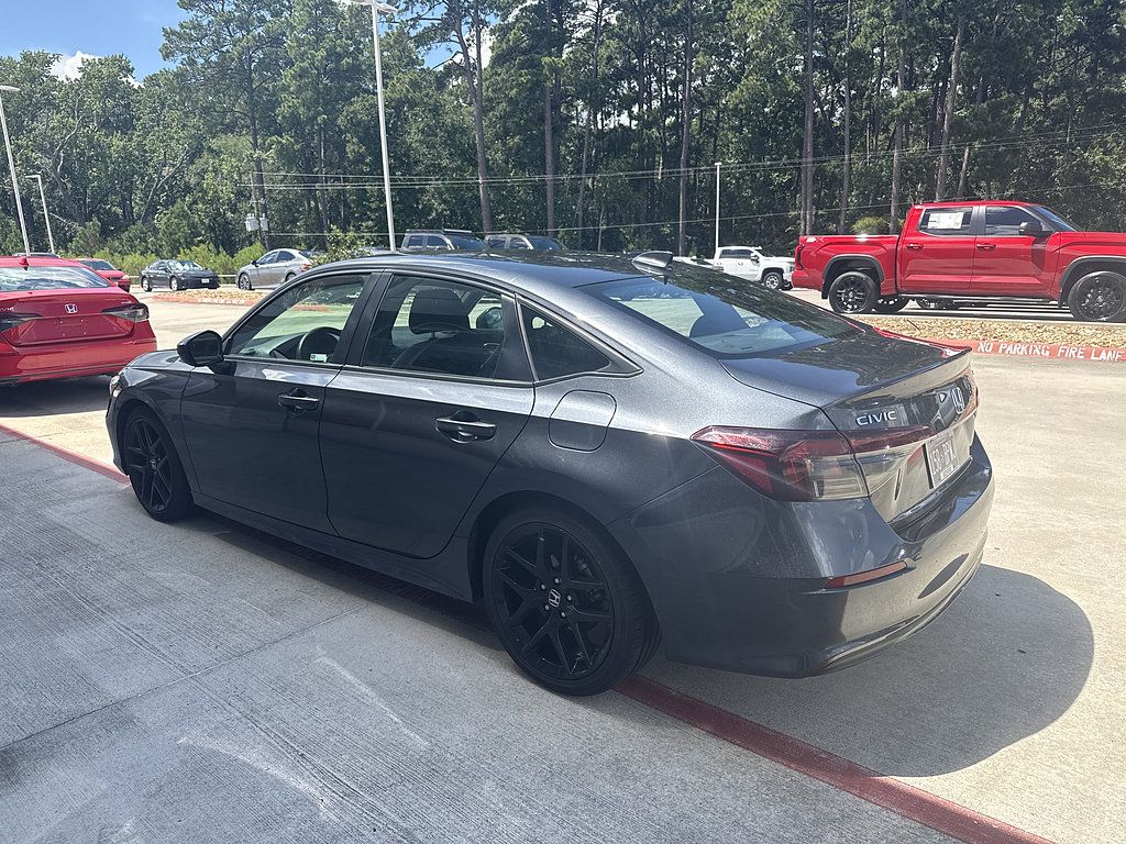 Used 2025 Honda Civic Sport image 3