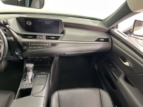 Used 2020 Lexus ES 300h w/ Premium Package image 19