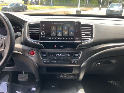 Certified 2025 Honda Ridgeline Sport image 25