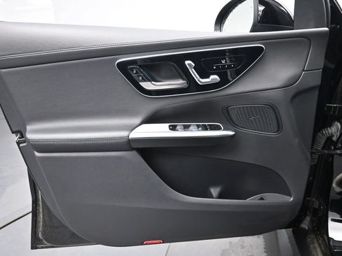 Used 2023 Mercedes-Benz GLC 300 image 19
