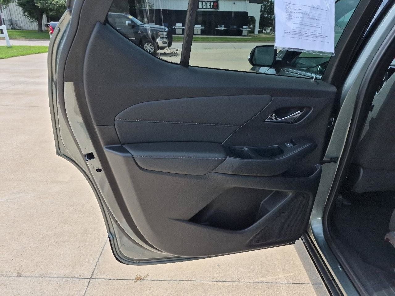 Used 2023 Chevrolet Traverse LT w/ LPO, Floor Liner Package AWD/4WD image 12