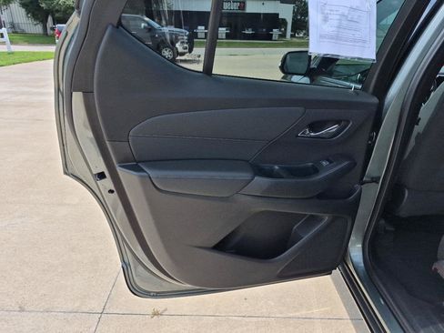 Used 2023 Chevrolet Traverse LT w/ LPO, Floor Liner Package AWD/4WD image 12