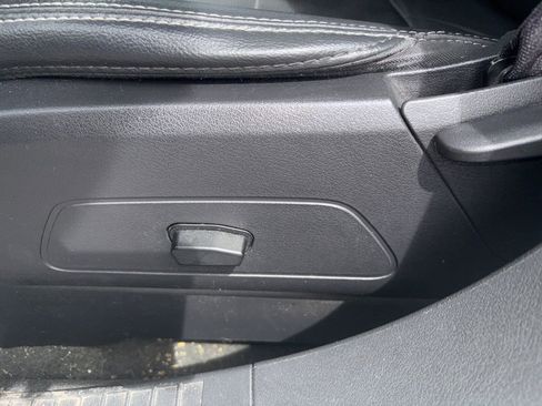 Used 2016 Jeep Patriot High Altitude FWD image 15