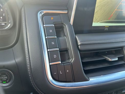 Used 2022 Chevrolet Tahoe LT image 33