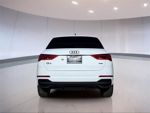 Used 2025 Audi Q3 2.0T Premium w/ Convenience Package image 5